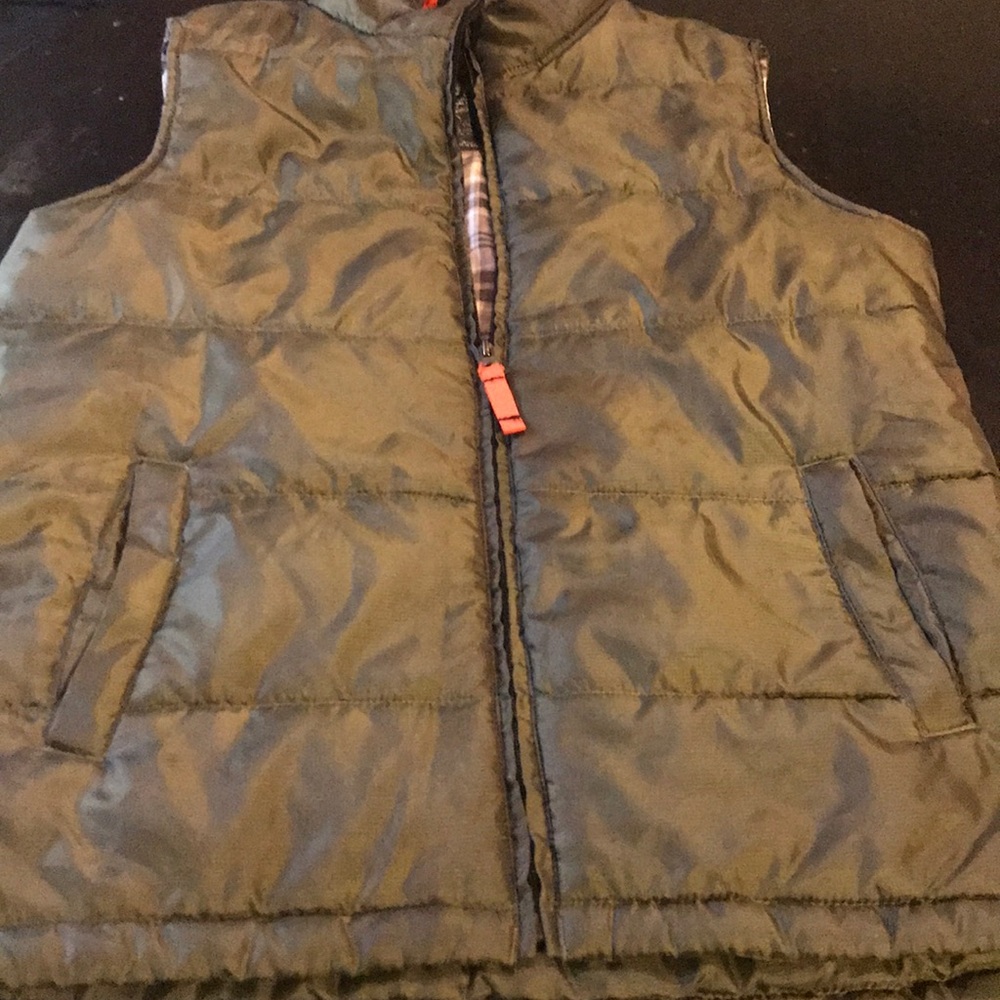 Almost New Mens Small Winter Vest
